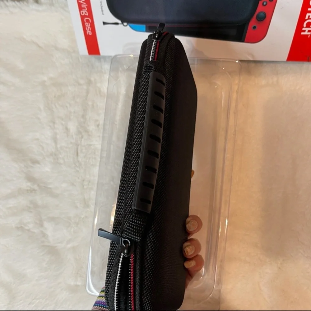 ADVANCTECH NINTENDO SWITCH GAMING CARRYING CASE